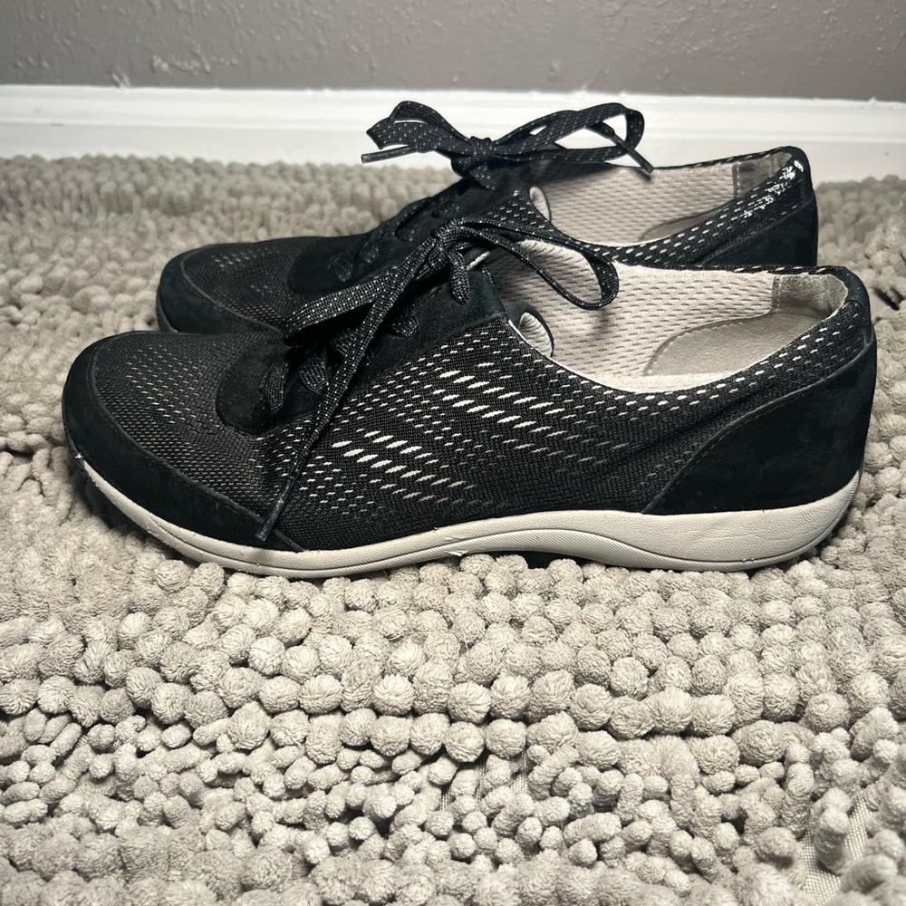 Dansko Hayes Black Suede Tennis Shoes size 38 (7.5-8)